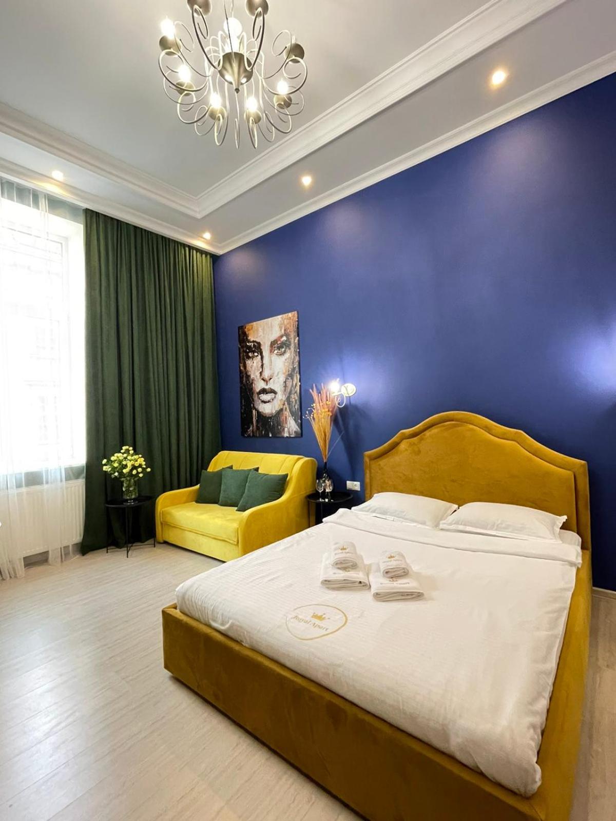 Royal Apartment On Slovatskogo 8 Lvov Exteriér fotografie